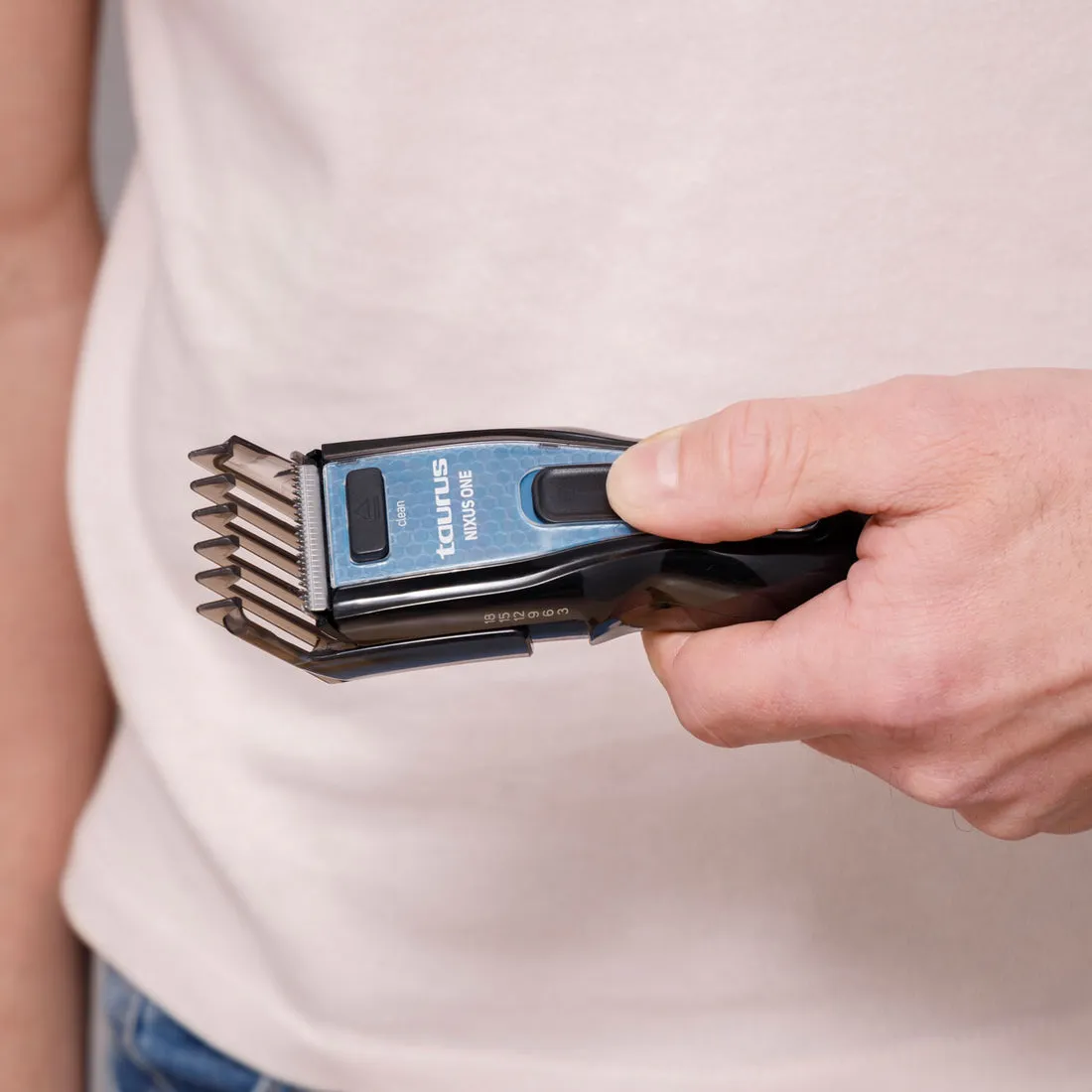 Taurus Nixus One - hair clipper, black/blue
