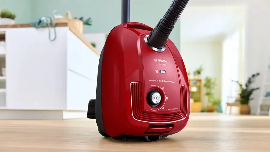 Bosch Serie 4 BGB38RD2 -p&ouml;lynimuri 4 L 600 W, punainen