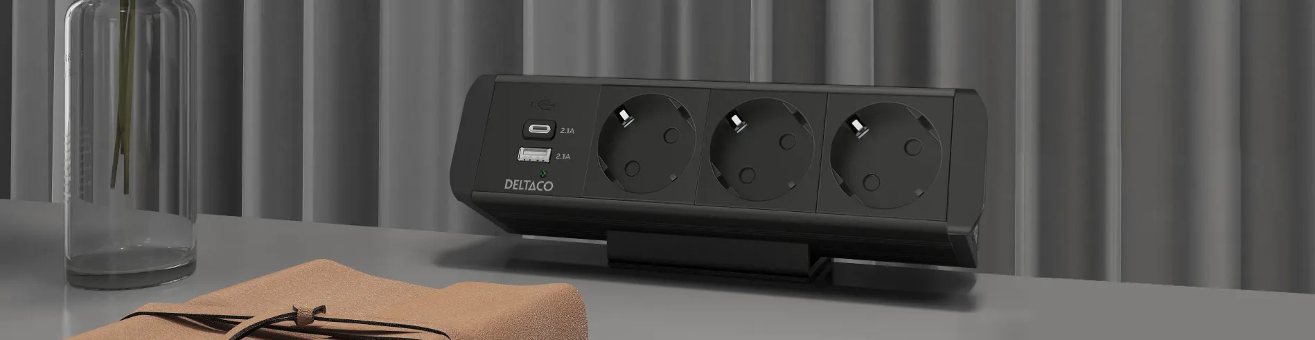 Deltaco On-desk Outlet, 3 outlets, 1x21W A+C USB, GST18 cable