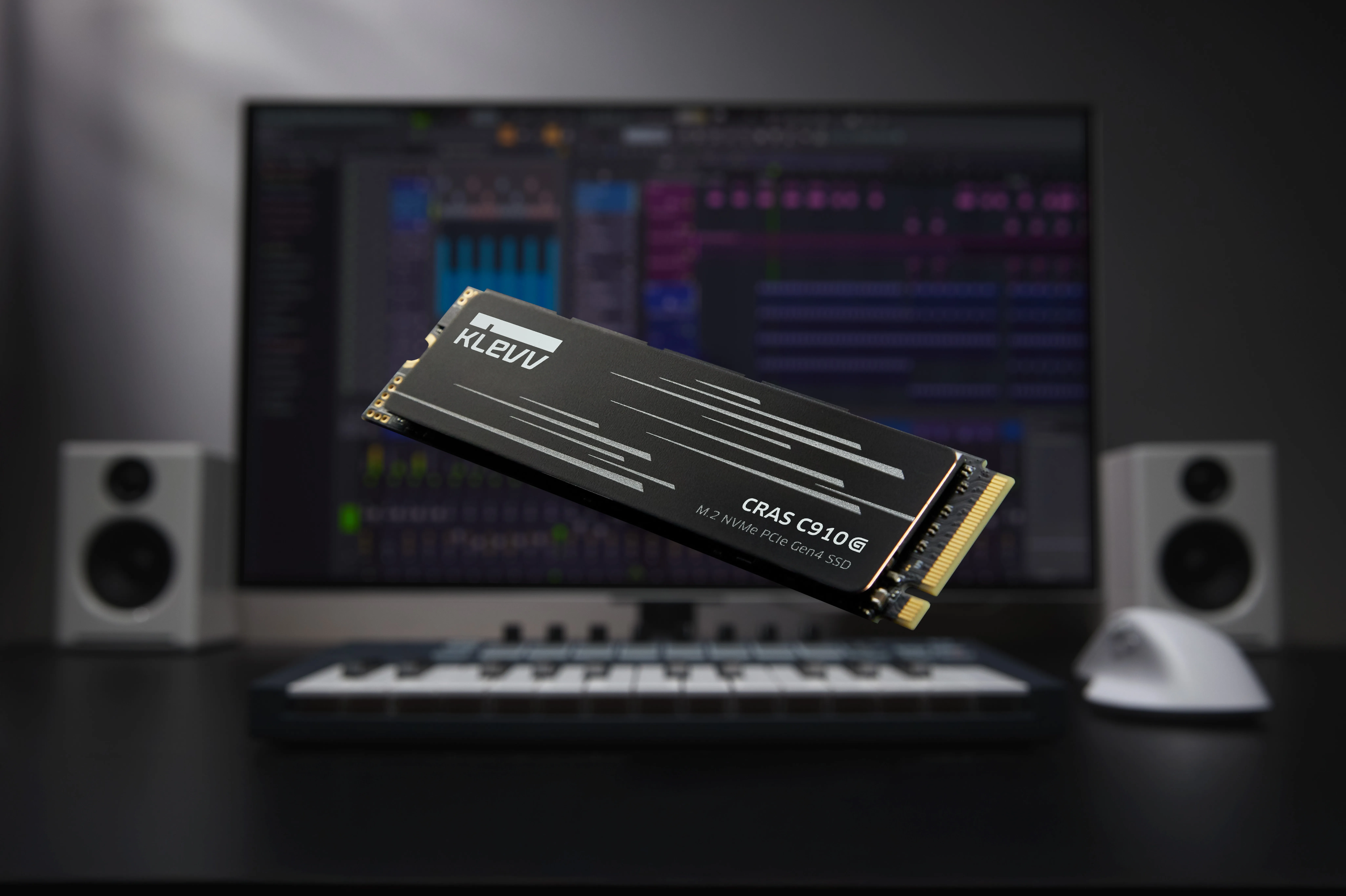 KLEVV CRAS C910G 1TB M.2 2280 NVMe PCI Express 4.0 x4 SSD med kylfl&auml;ns