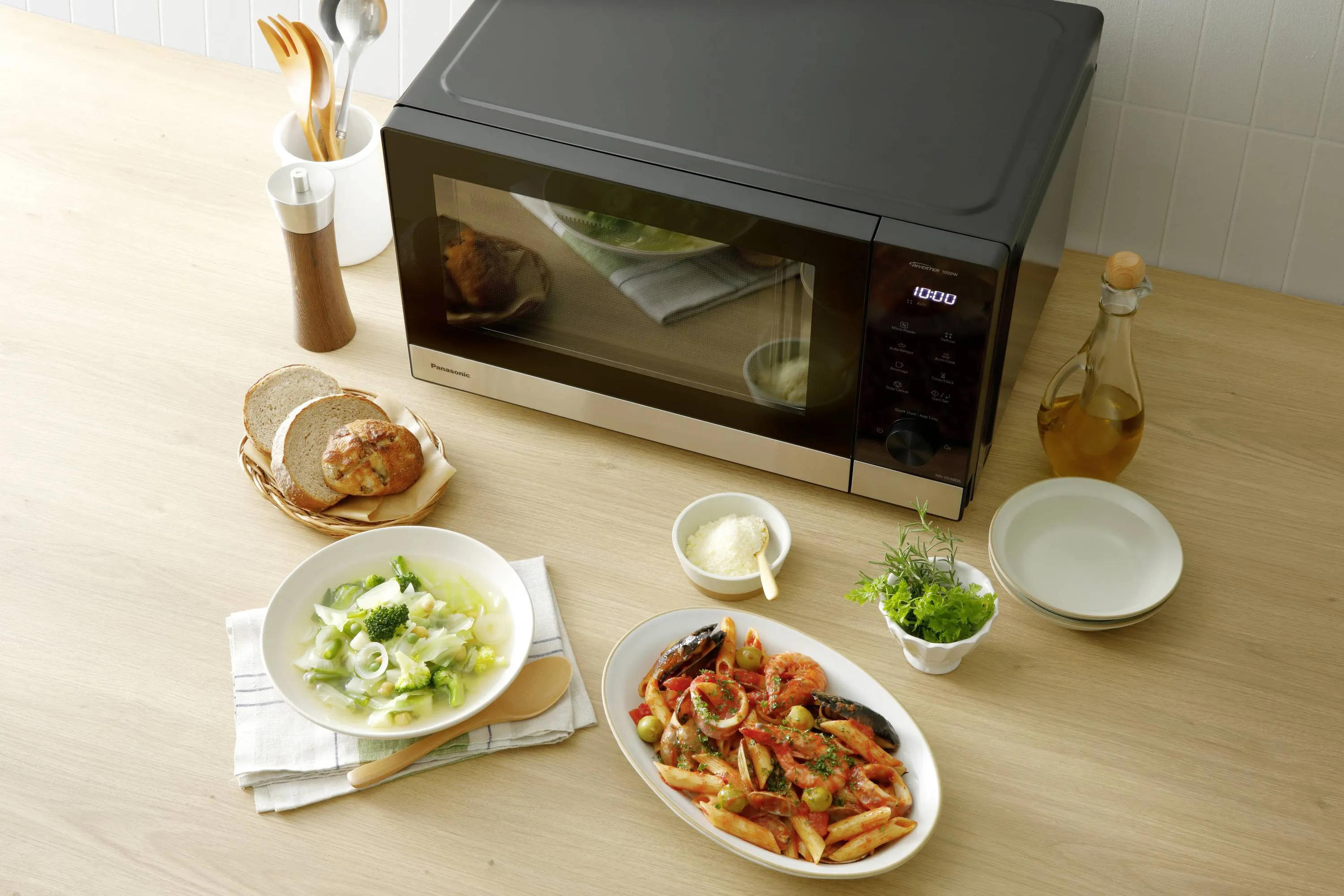 Panasonic NN-GD38QSEPG Inverter -mikroaaltouuni grillill&auml; ja h&ouml;yrytoiminnolla, 29 L, 1000 W, Ruostumaton ter&auml;s / Musta