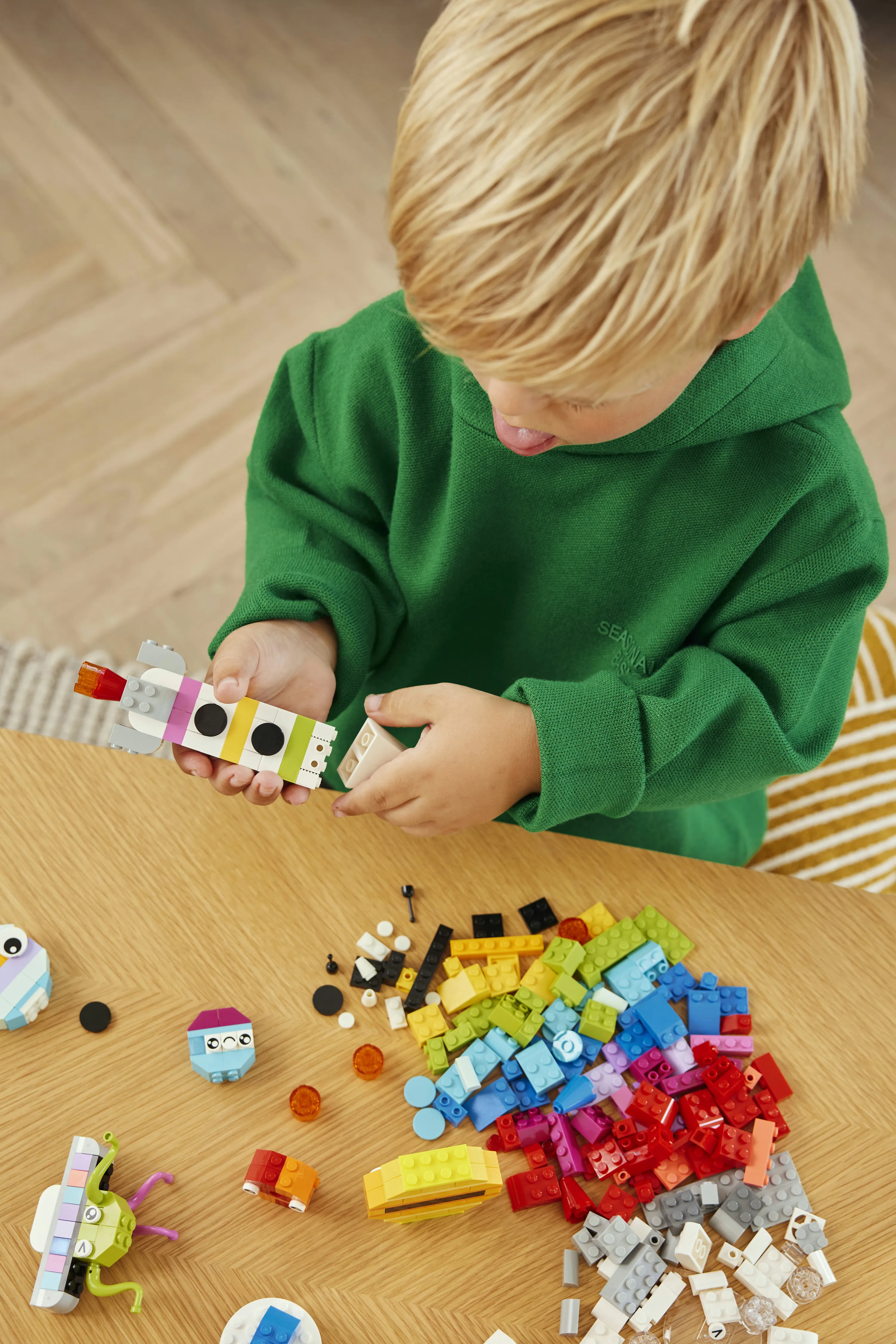 LEGO Classic Kreativa planeter 11037