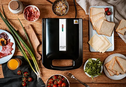 Adler AD 3055 Sandwich Maker for 4 Sandwiches, 2000 W, Black