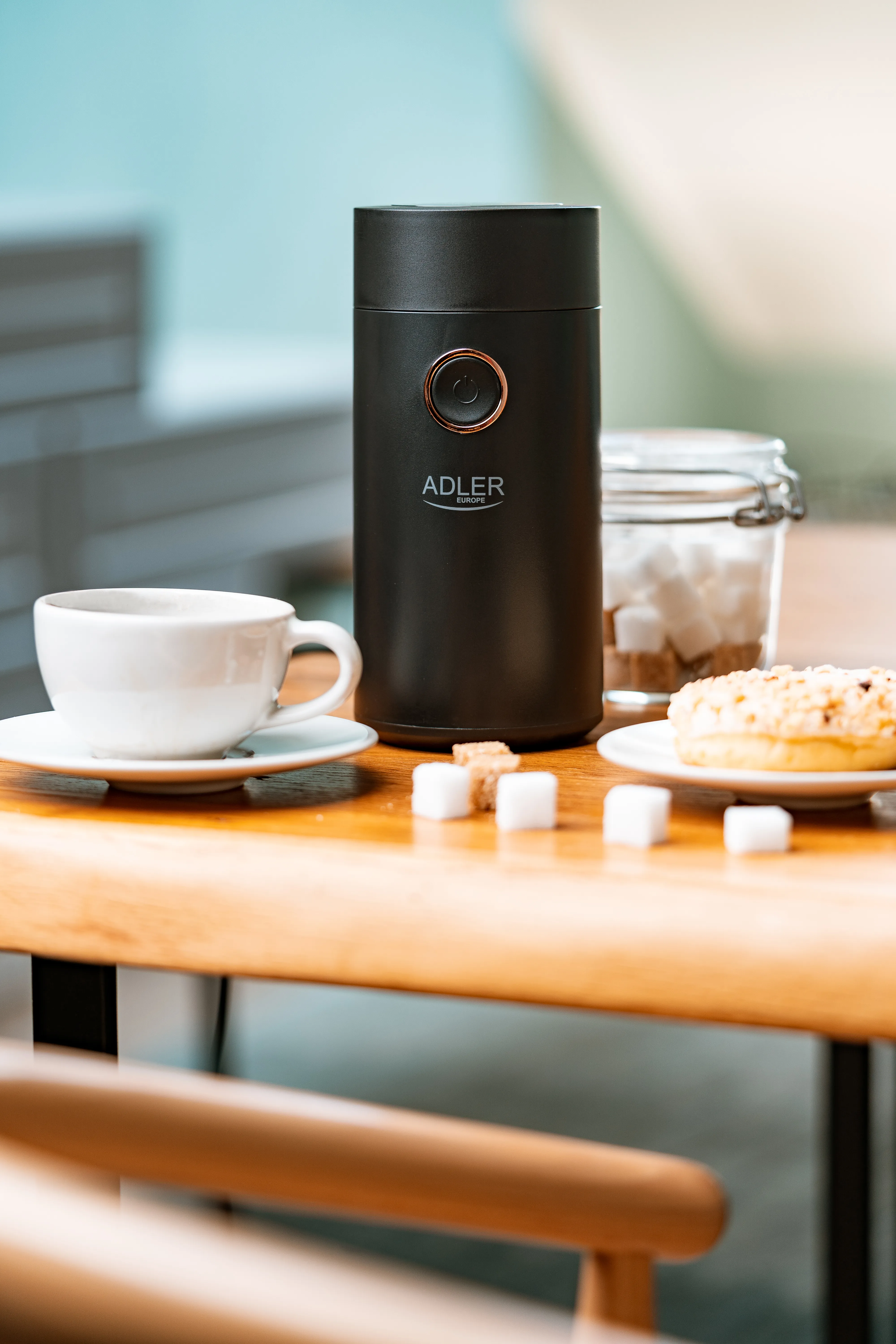 Adler AD 4446bg kaffekvarn 75 g, svart/guld
