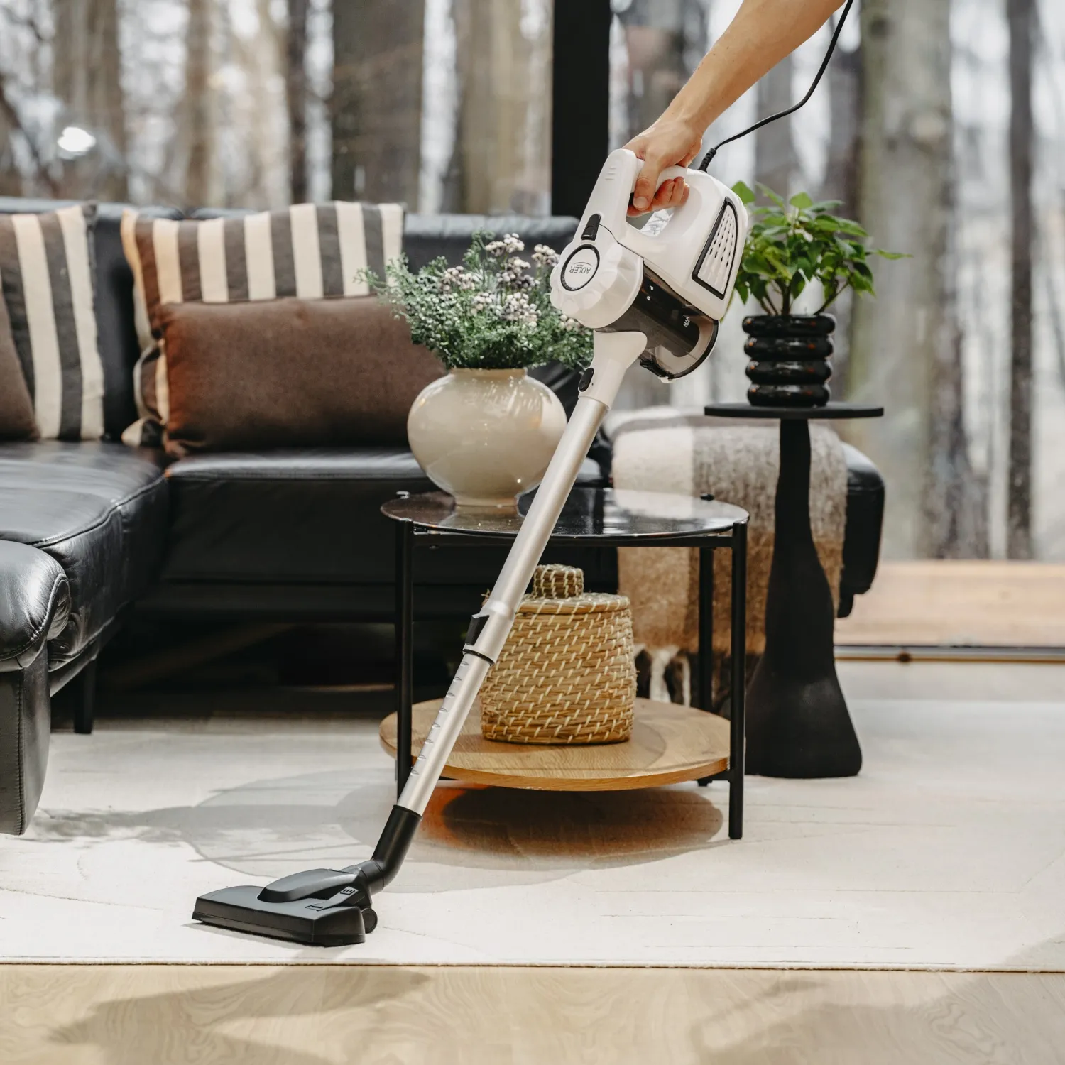 Adler AD 7036W - handdammsugare 1.5 L 800 W p&aring;sl&ouml;s, vit