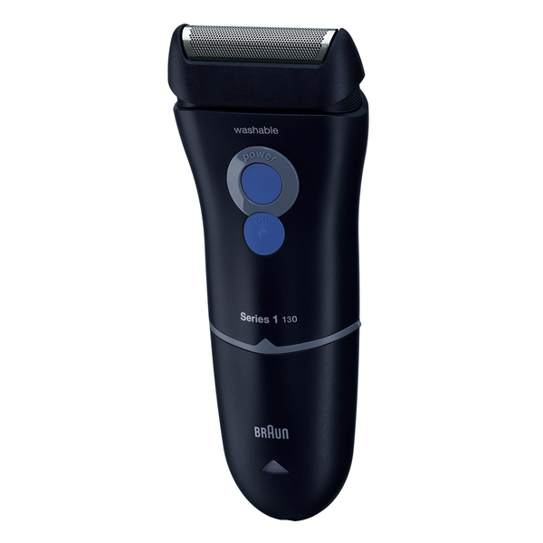 BRAUN PARRANAJOKONE 130s SERIES-1. Vesipest&auml;v&auml; SmartFoil-ter&auml;verkko. FreeFloat-toiminto tarjoaa vaivatonta ajoa ja viimeistelee ajotuloksen- Kapea Precision-ajo