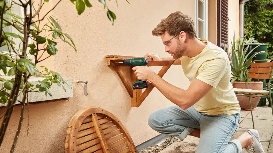 Bosch Cordless drill EasyDrill 18V-40 (green/black, 2x Li-ion battery 2.0Ah, case) Bosch Cordless drill EasyDrill 18V-40 (green/black, 2x Li-ion battery 2.0Ah, case)