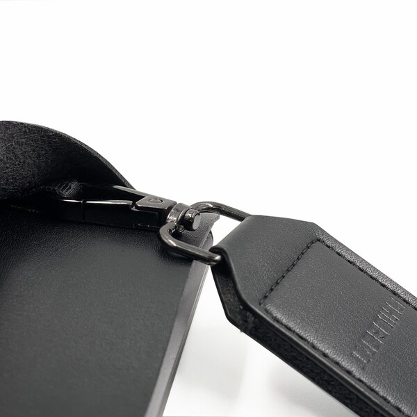 Philbert Ultra Slim Sleeve incl strap MacBook 14'' M1 2021, Black