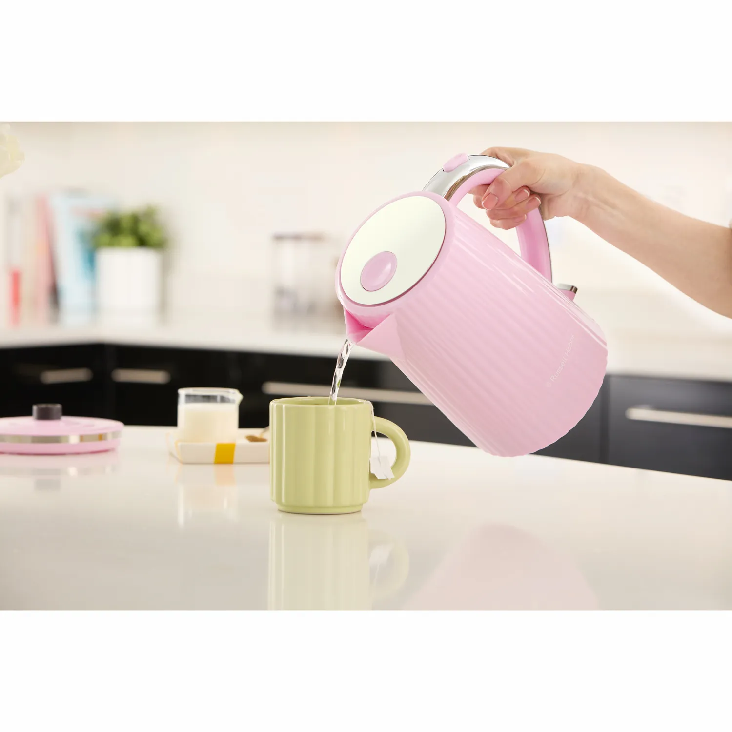 Russell Hobbs Eden - vattenkokare, ljusröd, 1.7l