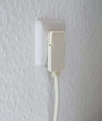 Brennenstuhl extension cable, Angled Flat Plug, 2m, White