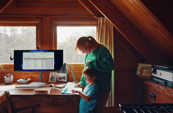 HP 34 AiO i712700 32GB/1T PC Intel i7-12700, SSD 1TB 2280 PCIe NVMe, 32GB DDR5, NVIDIA GeForce RTX 3060 Max-Q, W11 Pro64, 1-1-1 Wty, 34in Display, ax+BT"