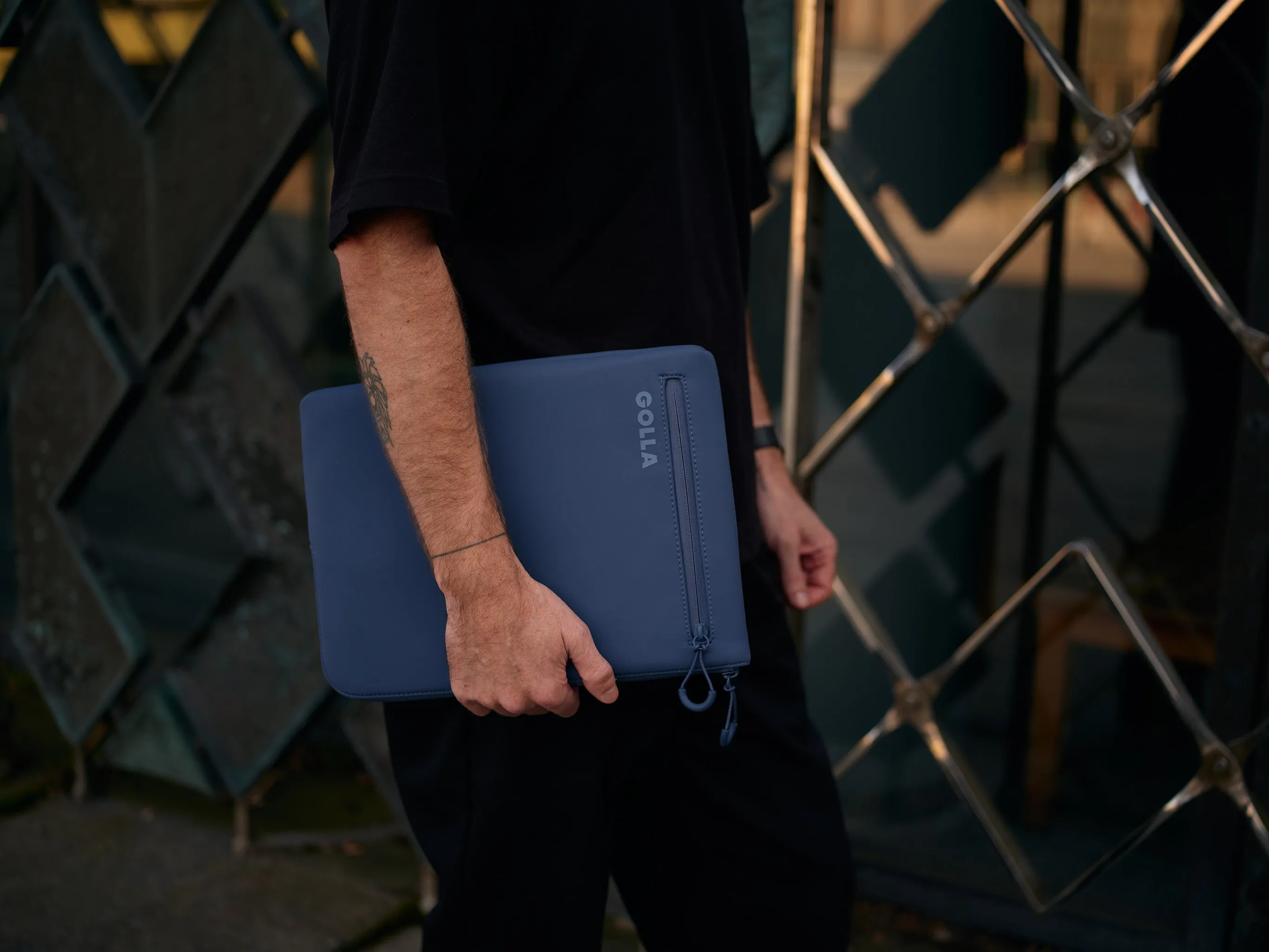 Golla Metro Neoprene - sleeve, petroleum, 13"