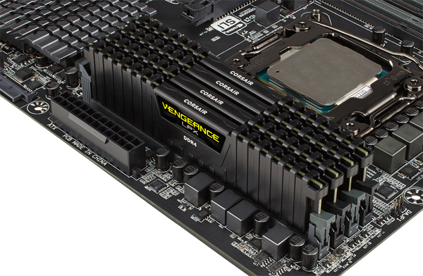 Corsair 64 GB (4 x 16 GB) Vengeance LPX, DDR4 3733 MHz - memory, black