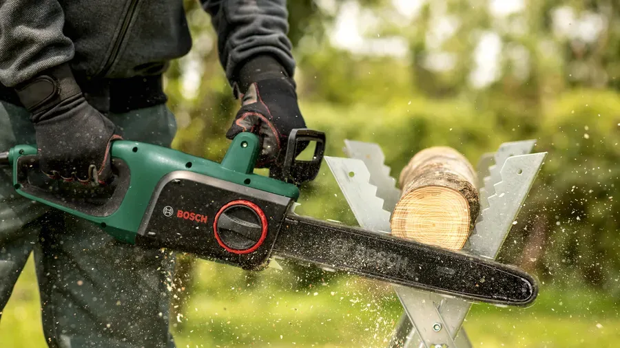 Bosch UniversalChain 35 Chainsaw Electric 1800W 4.2kg
