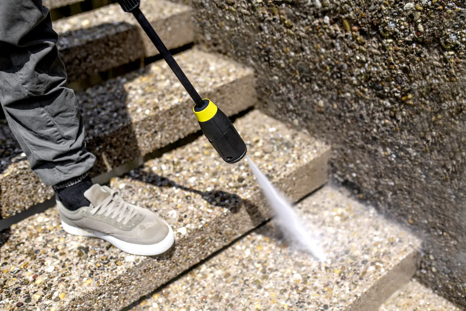 K&auml;rcher K 4 Comfort Premium S&auml;hk&ouml;k&auml;ytt&ouml;inen painepesuri, 1800 Wattia, 130 baaria, 420 litraa tunnissa, Keltainen