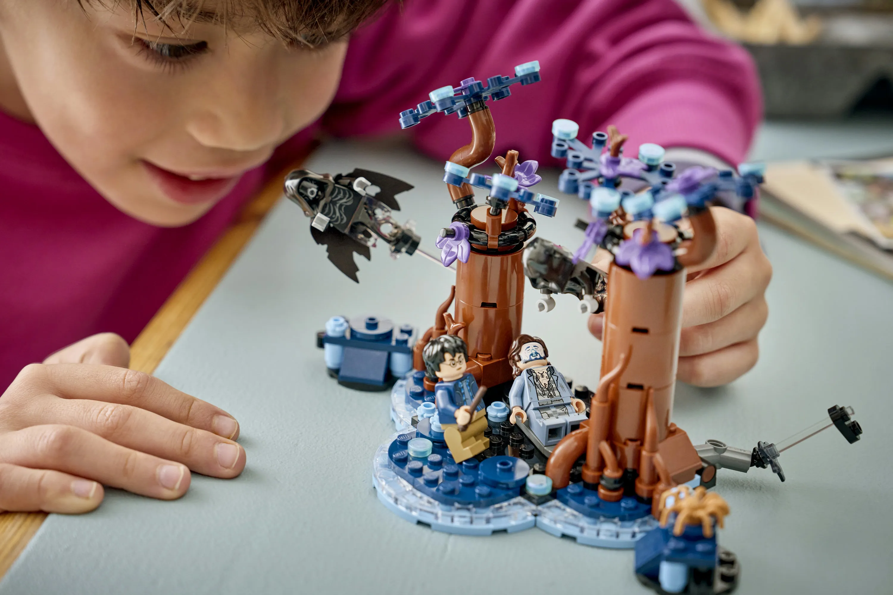 LEGO Harry Potter Den f&ouml;rbjudna skogen: Expecto Patronum 76475