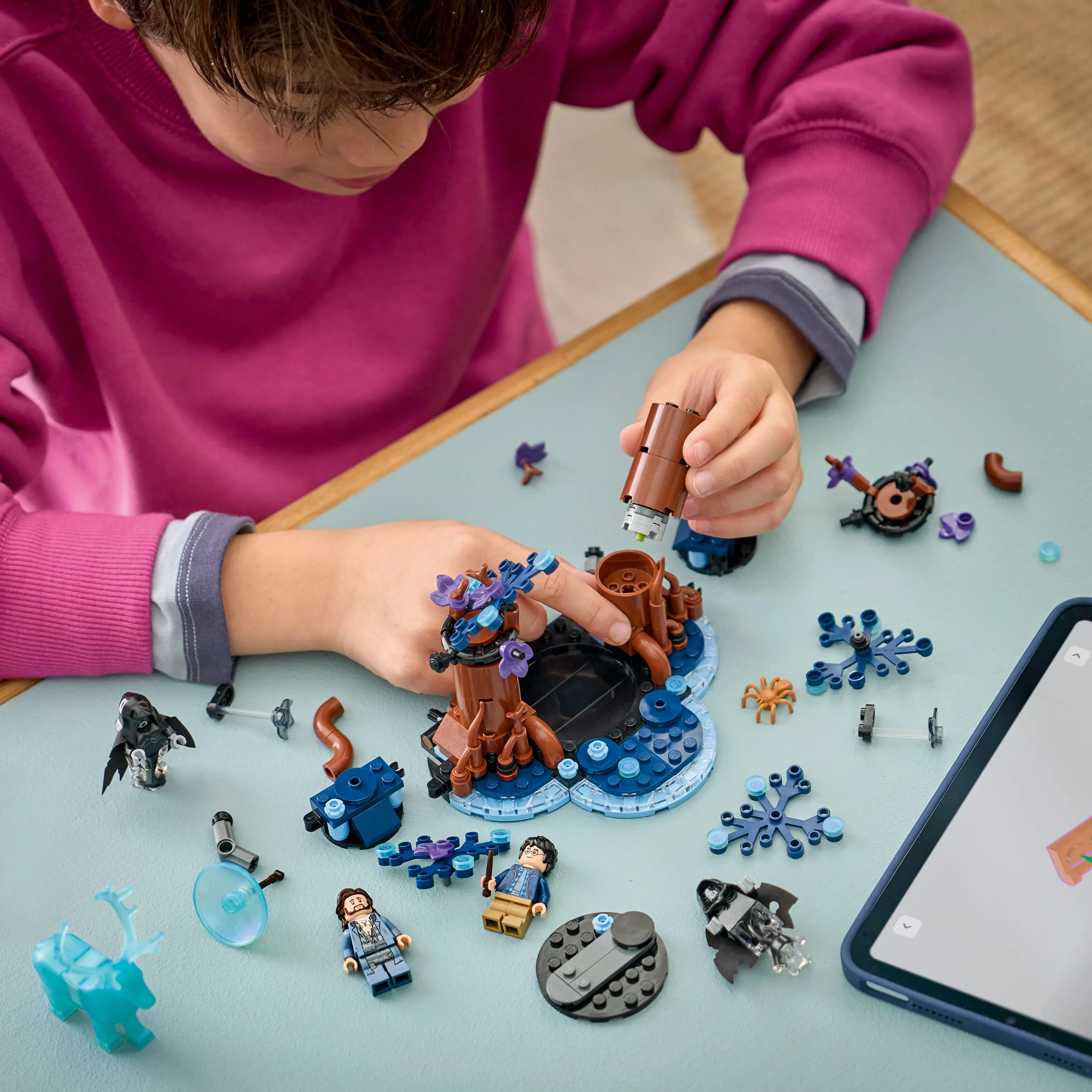 LEGO Harry Potter Den f&ouml;rbjudna skogen: Expecto Patronum 76475