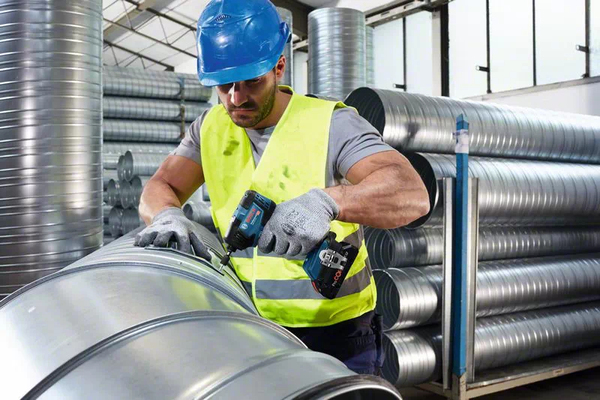 Bosch battery combo kit GDR 18V-200 Professional + GSR 18V-55 Professional, 18Volt, tool set (blue/black, 2x Li-ion battery 4.0Ah, impact wrench and drill drive