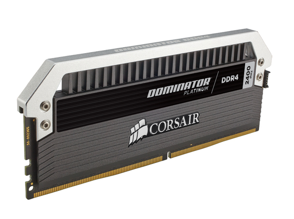 Corsair 32GB (4x8GB) Dominator Platinum, DDR4 2400MHz - svart