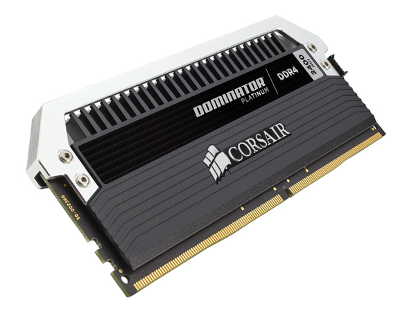 Corsair 32GB (4x8GB) Dominator Platinum, DDR4 2400MHz - svart