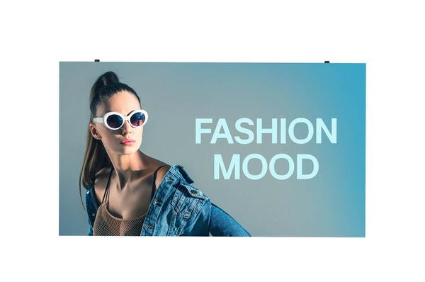 LG LSBE015-GD LED Signage P1.56mm Indoor 384x216 pixels 600cd/m2 Front Service EMC Class A
