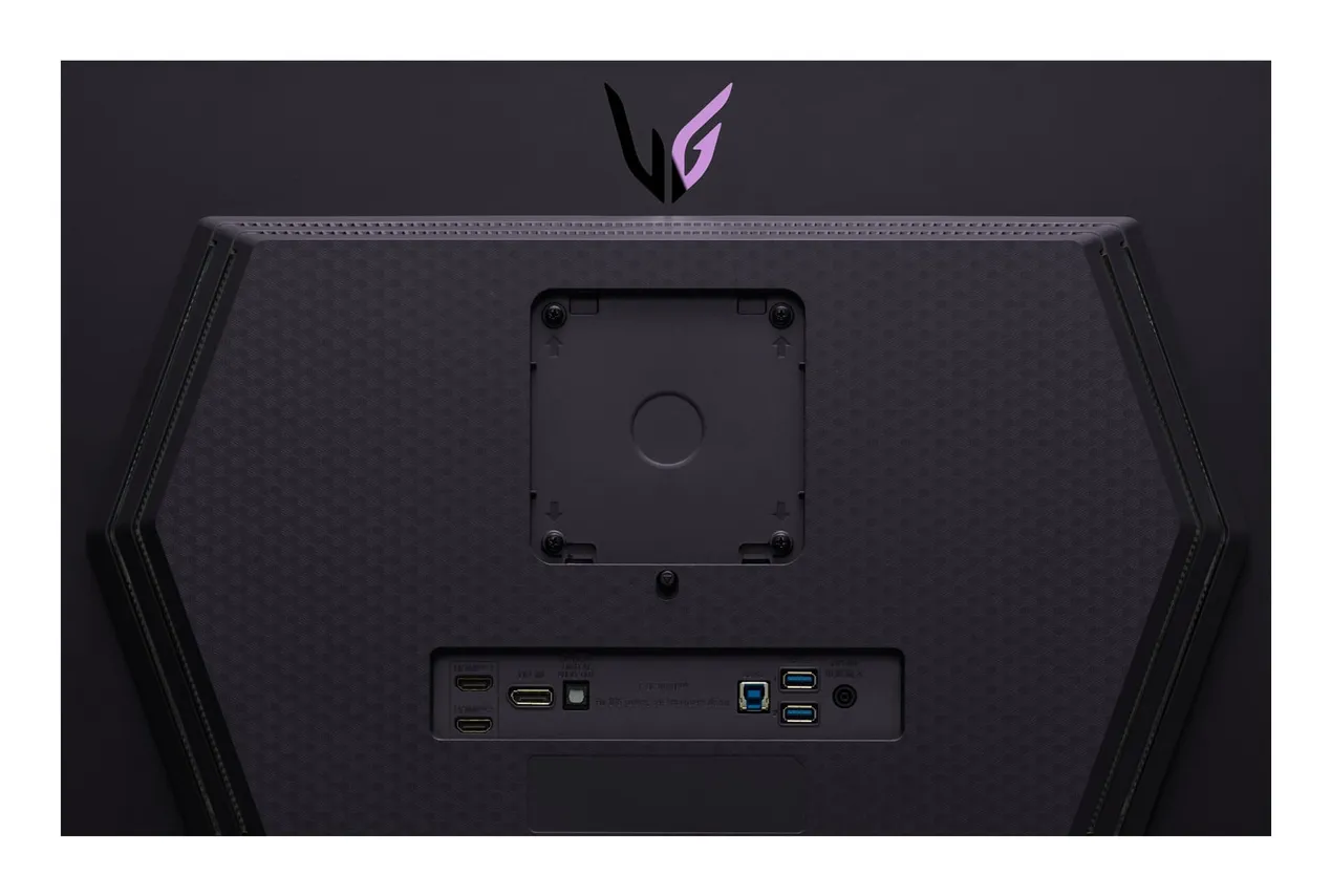 LG UltraGear 27GS95QX-B 27" QHD, OLED Gaming Monitor with USB-C hub LG UltraGear 27GS95QX-B 27" QHD, OLED Gaming Monitor with USB-C hub