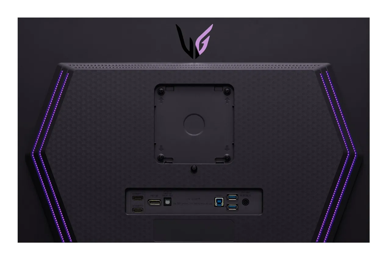 LG UltraGear 27GS95QX-B 27" QHD, OLED Gaming Monitor with USB-C hub LG UltraGear 27GS95QX-B 27" QHD, OLED Gaming Monitor with USB-C hub