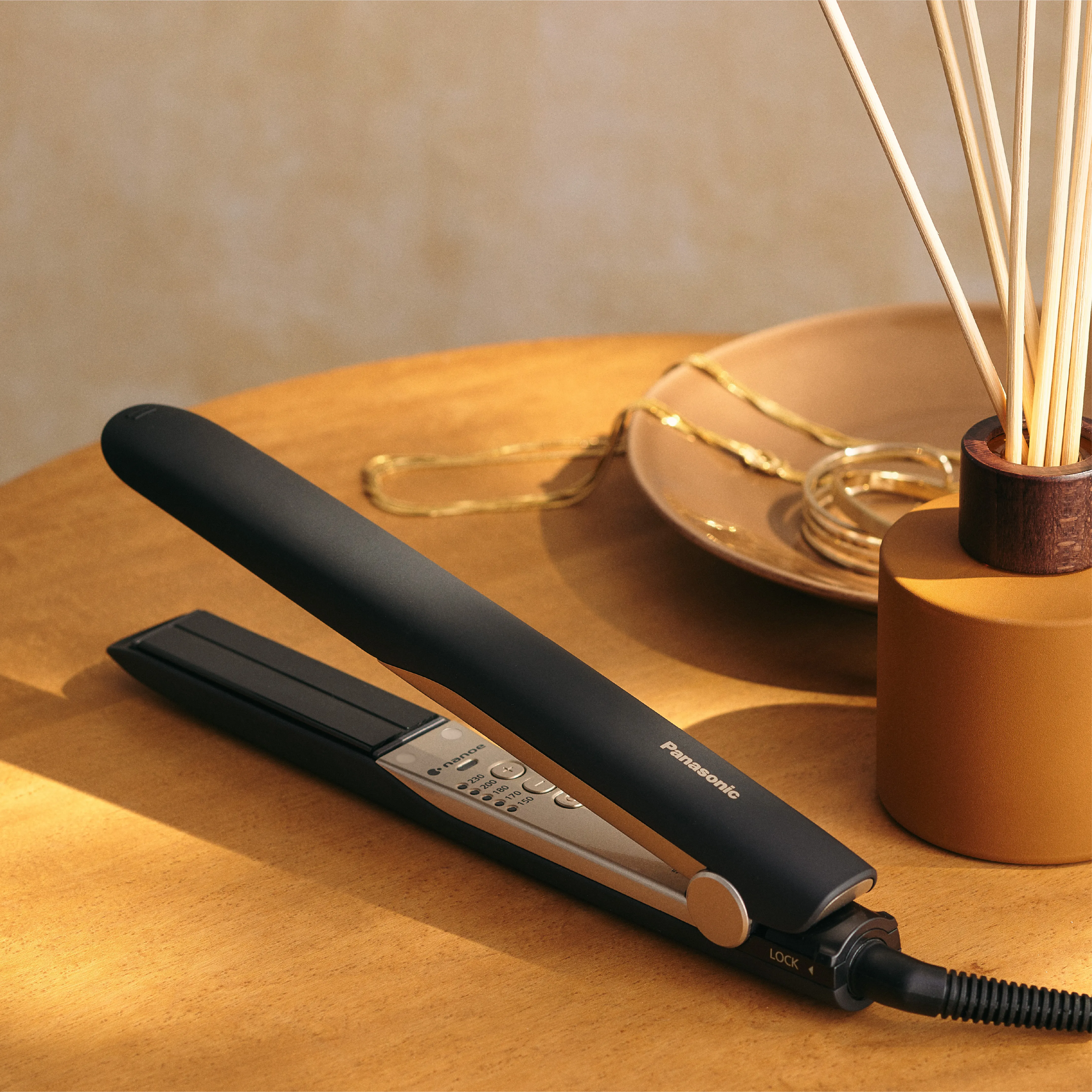 Panasonic HS0E Nanoe-teknik - platt&aring;ng