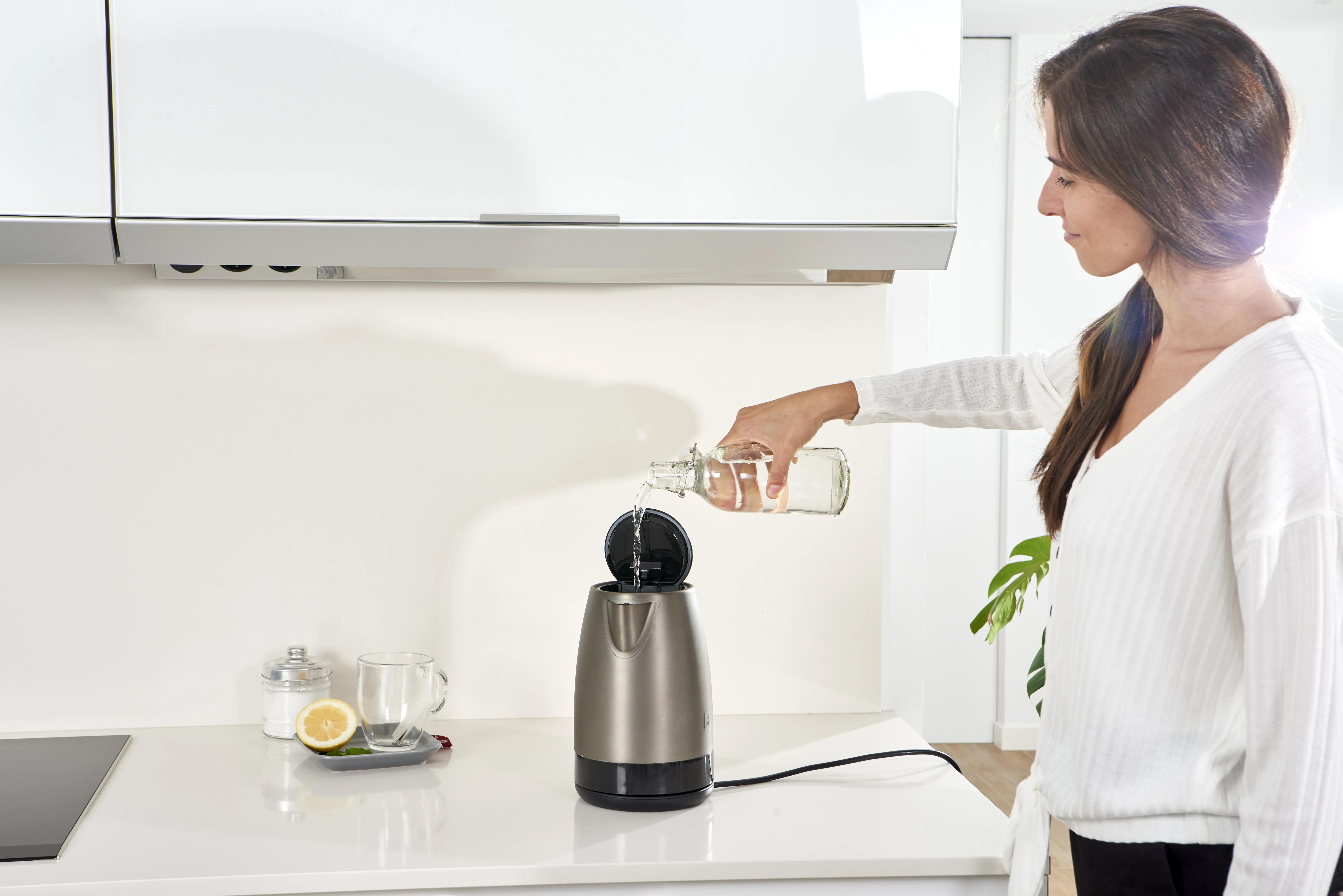 Black+Decker BXKE2201E kettle, 1.7L, 2200W, Black/Stainless steel