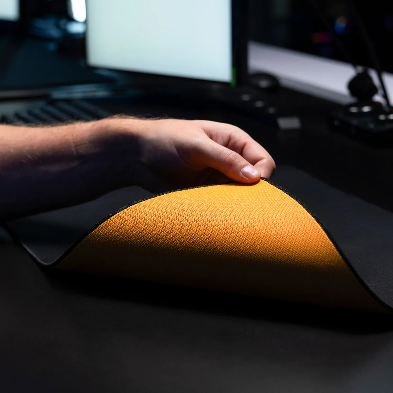 Glorious Mouse Pad 2, XL tikatulla reunalla -hiirimatto, 460x355 mm, musta