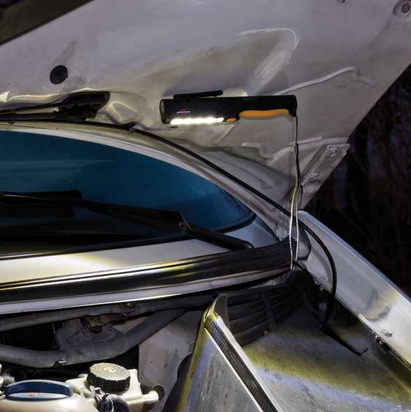 Brennenstuhl k&auml;dess&auml; pidett&auml;v&auml; ty&ouml;valaisin, kiinte&auml; akku, USB