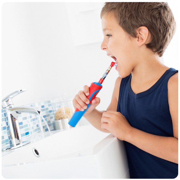 BRAUN VAIHTOHARJA ORAL-B KIDS 2ct STAR WARS, paketissa 2 vaihtoharjaa. Stages Power