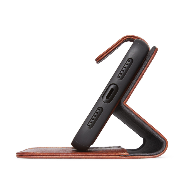 Decoded - Leather Detachable Wallet for iPhone 11/Xr Brown