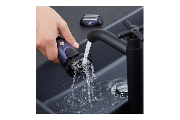 Panasonic ES-LV67-A803 - electric shaver, Black, Purple