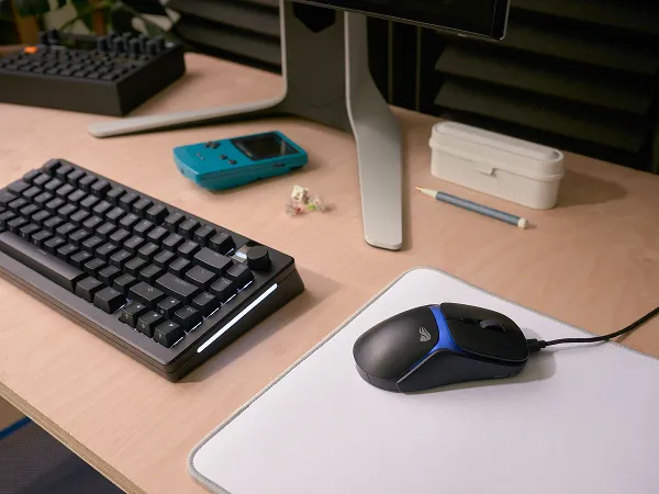 Glorious Model O3 tr&aring;dbunden gamingmus, svart