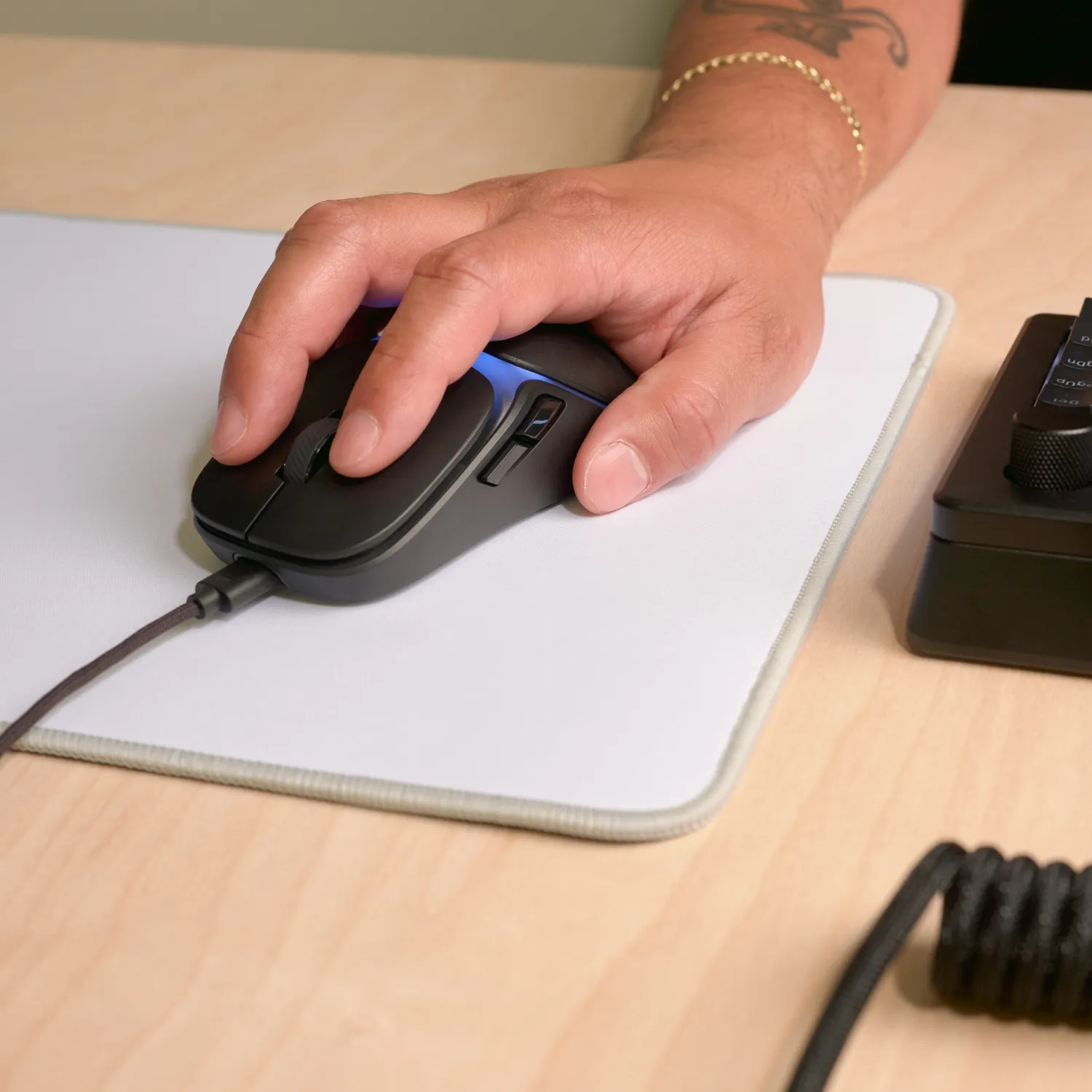 Glorious Model O3 tr&aring;dbunden gamingmus, svart