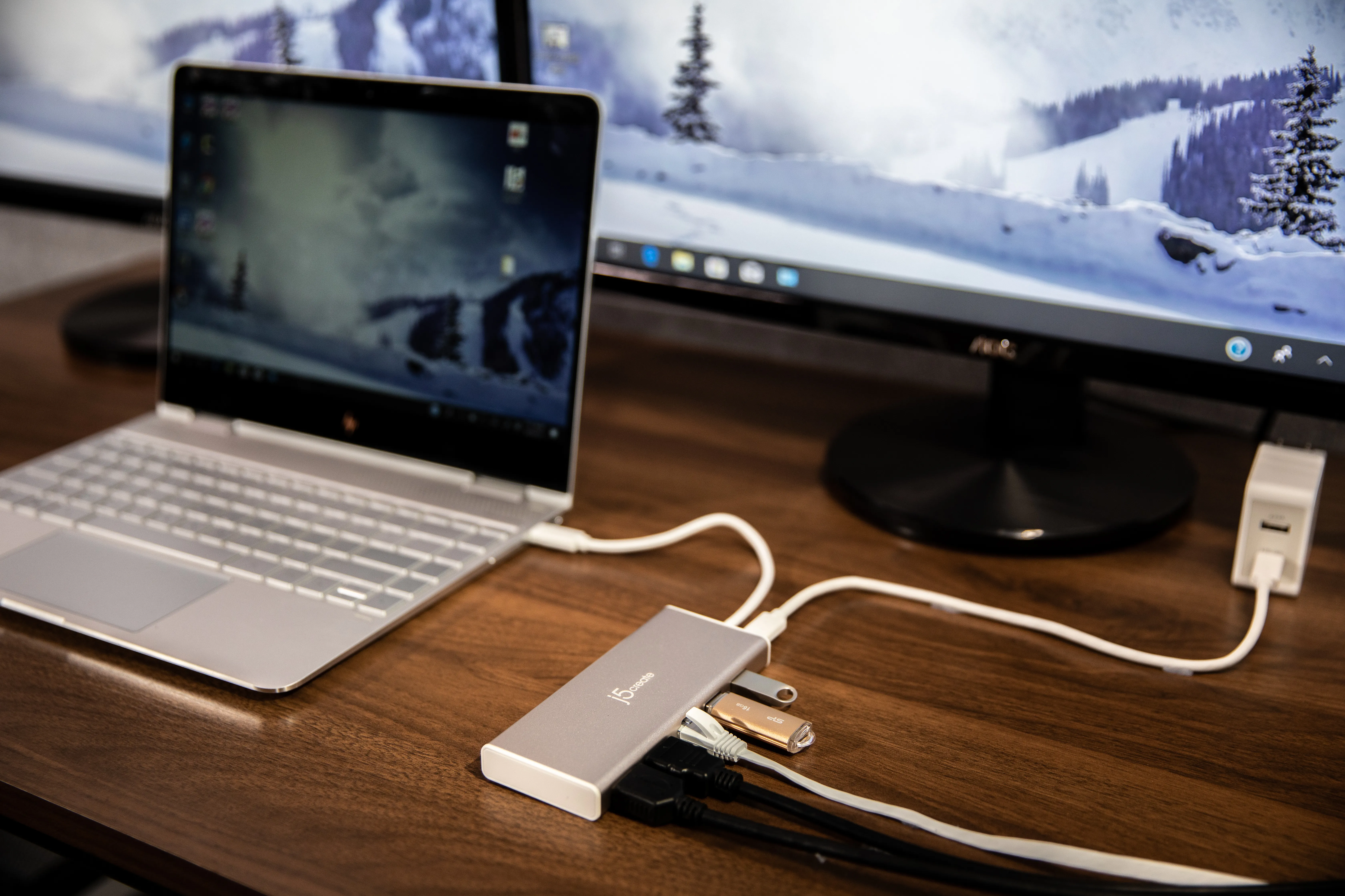 J5 Create USB-C DUAL HDMI MULTI DOCK