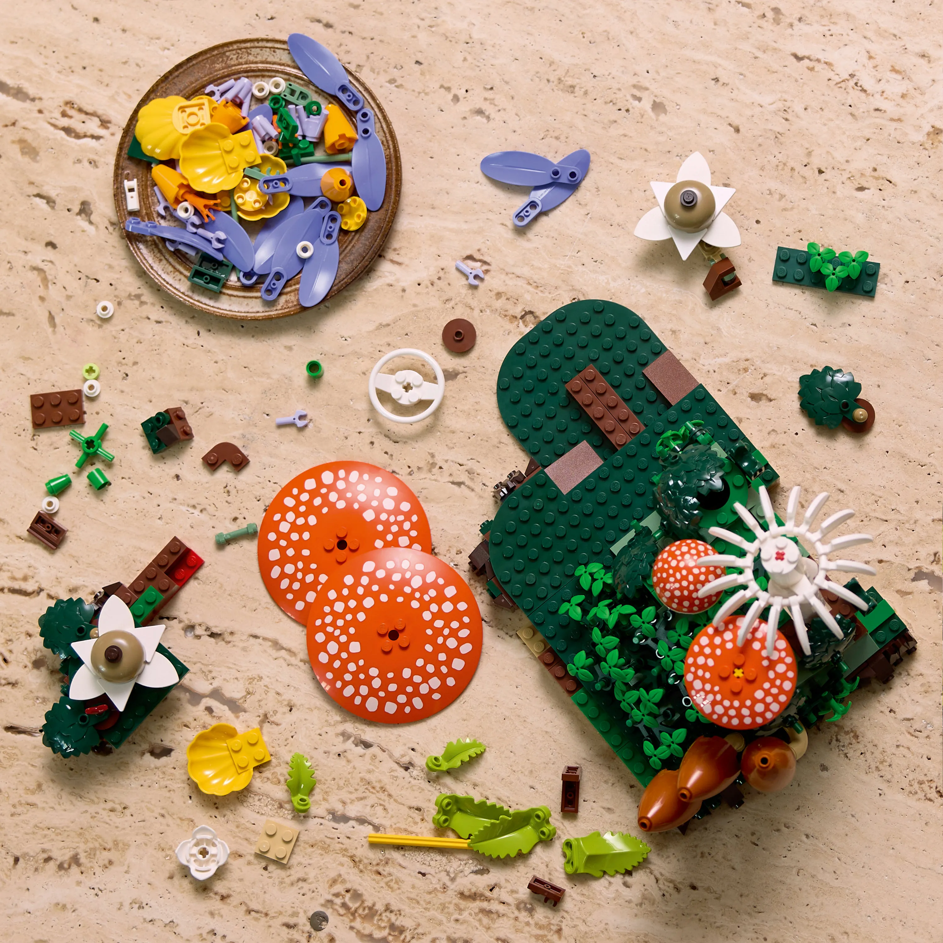 LEGO Botanicals Woodland Mushrooms 11505