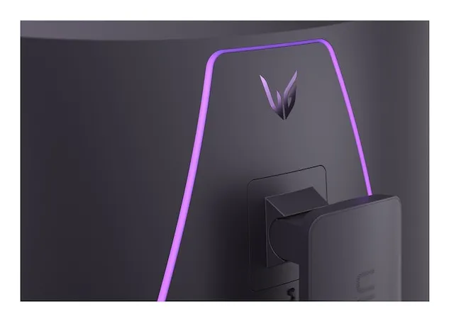 LG UltraGear 37G800A-B 37" 4K UHD, VA, USB-C hub Curved Gaming Monitor