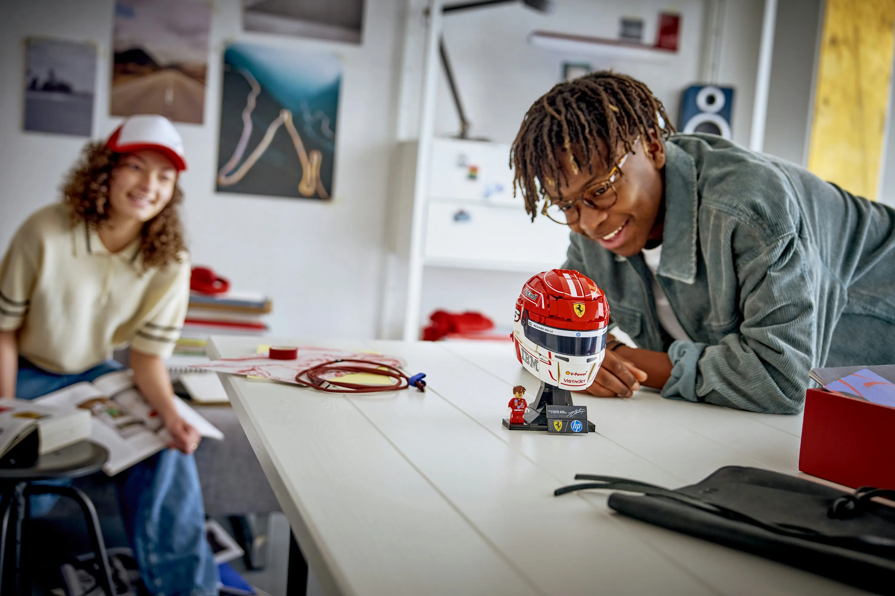 LEGO Editions Scuderia Ferrari HP Helmet &mdash; Charles Leclerc 43014