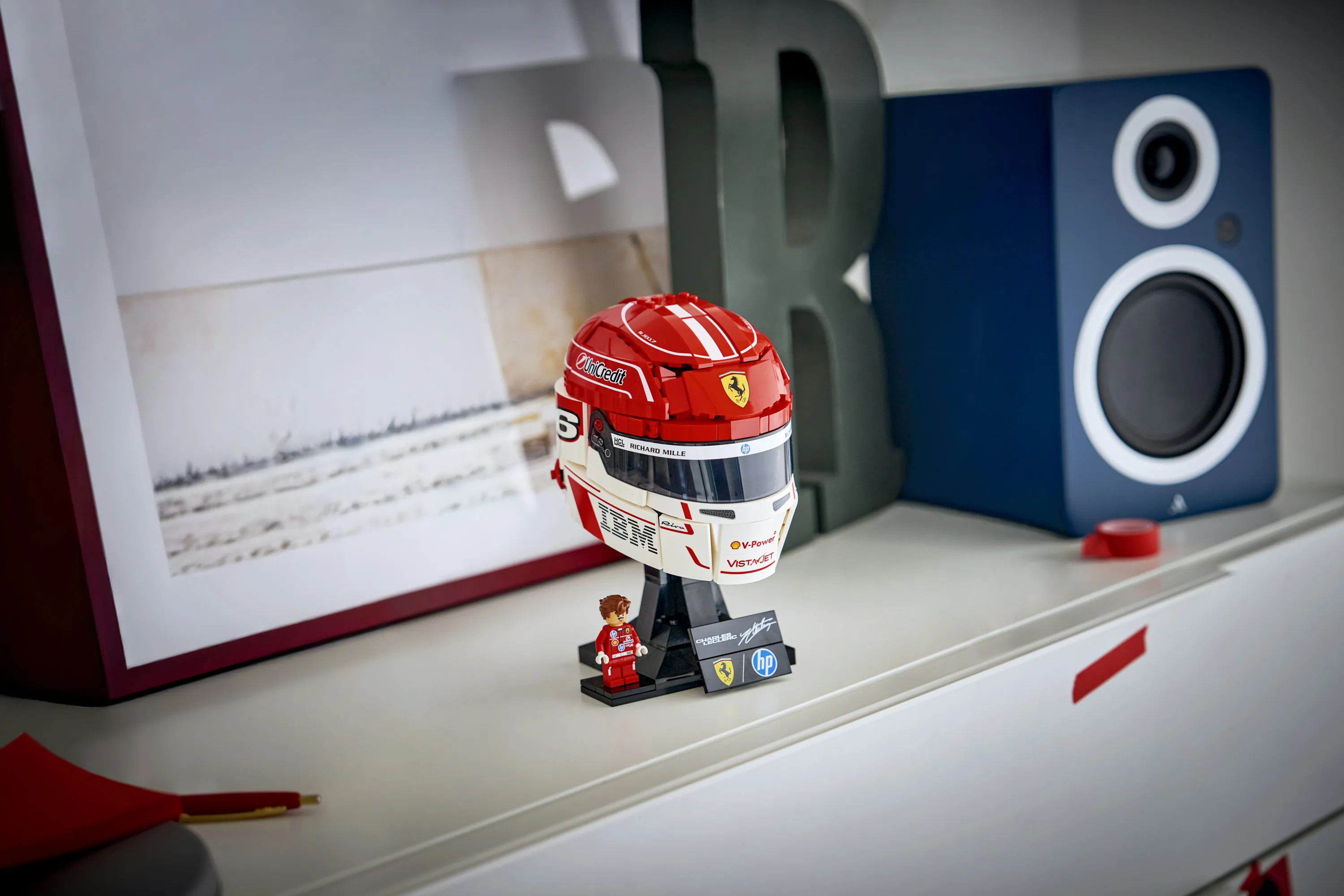 LEGO Editions Scuderia Ferrari HP Helmet &mdash; Charles Leclerc 43014