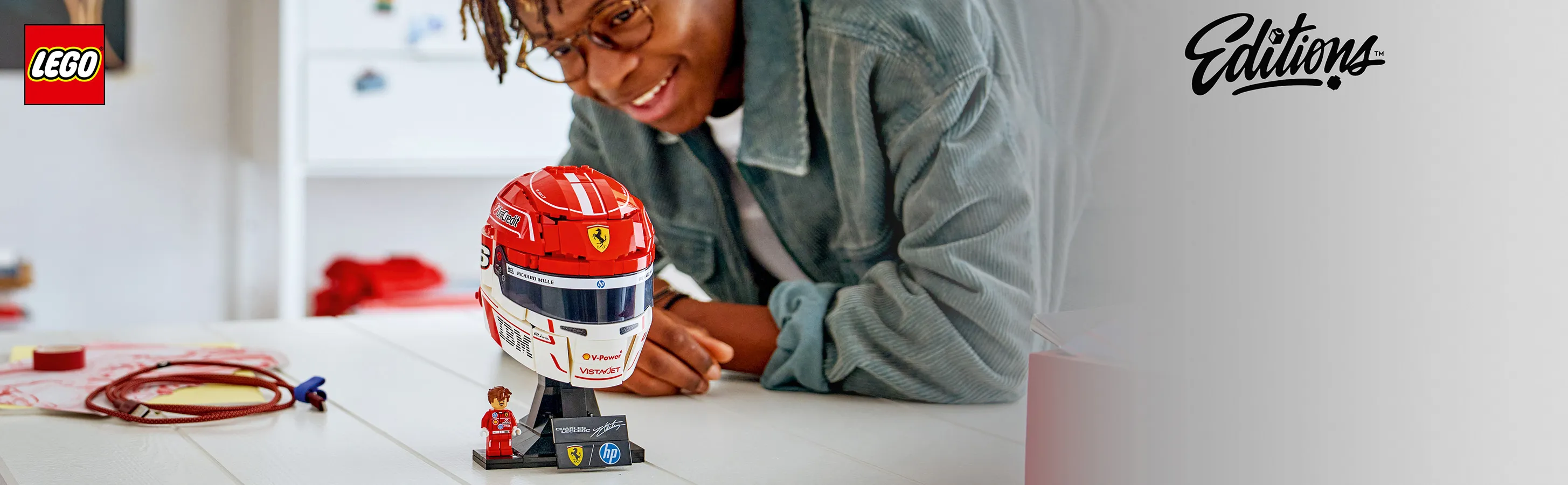 LEGO Editions Scuderia Ferrari HP Helmet &mdash; Charles Leclerc 43014