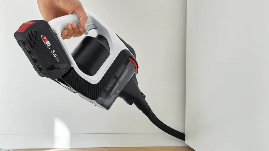 Bosch Unlimited Gen2 BSS825FRSH - Stick Vacuum Cleaner, black/white