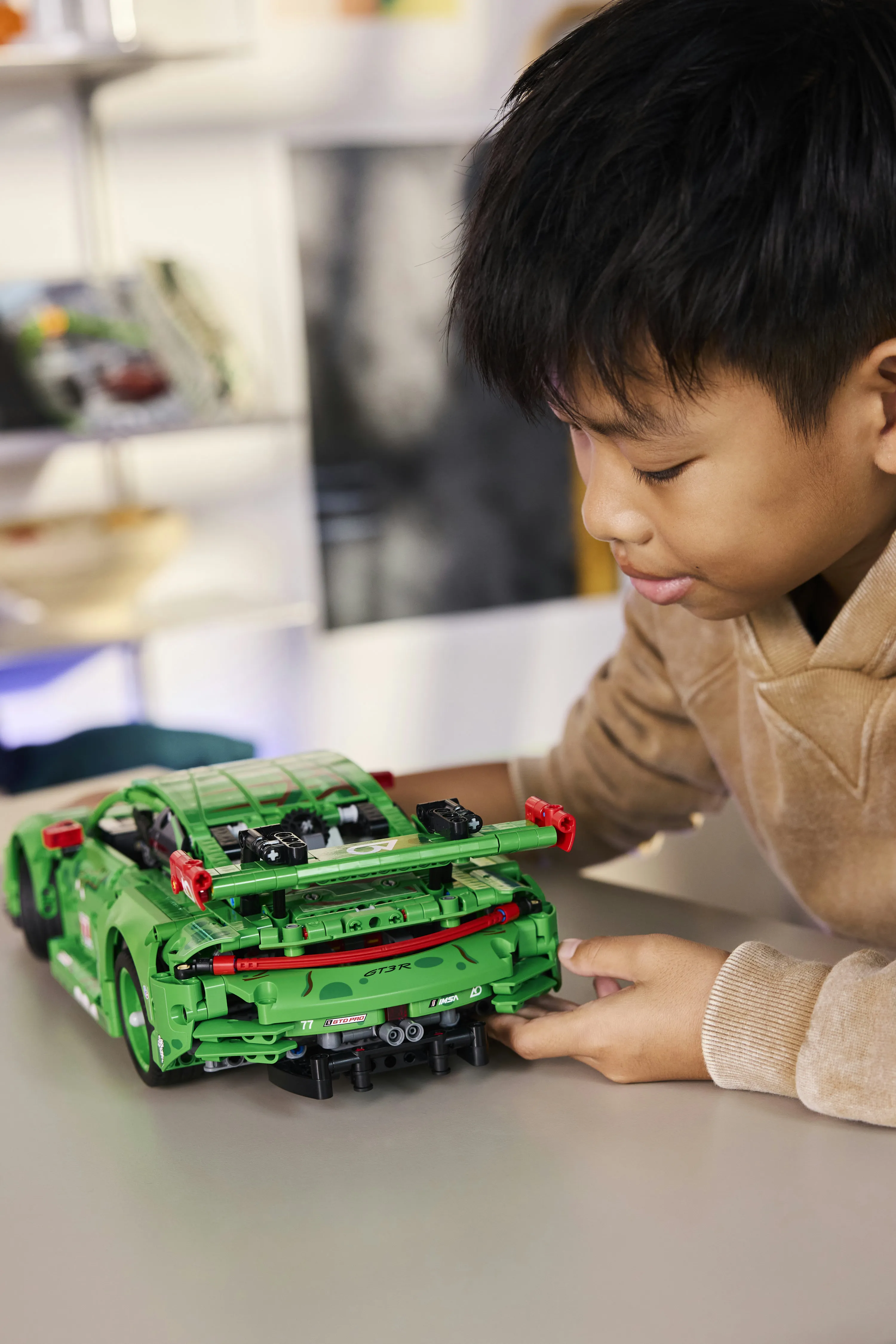 LEGO Technic Porsche 911 GT3 R REXY AO Racing 42224