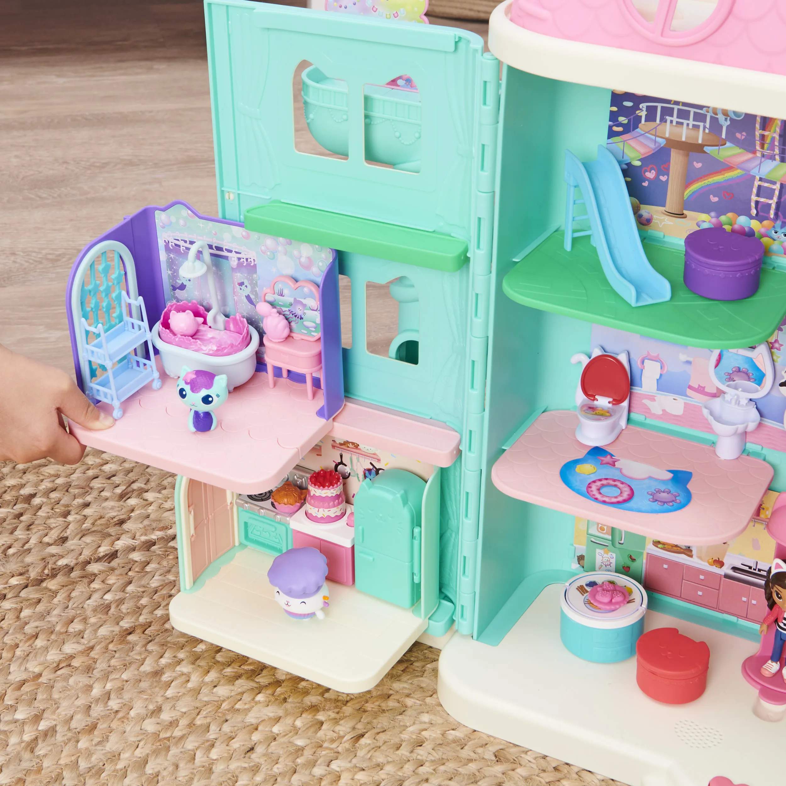Spin Master Gabby's Dollhouse Deluxe Room Bathroom, Fig. (with a seakill figure)