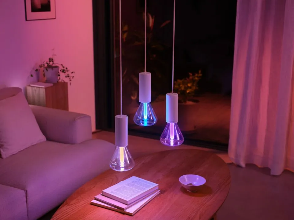 Hue Lightguide Triangle E27 White and Color Ambiance