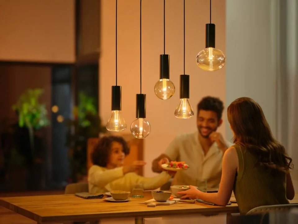 Hue Lightguide Triangle E27 White and Color Ambiance
