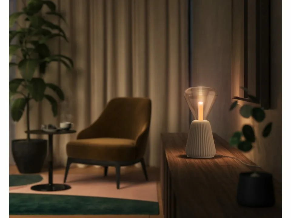 Hue Lightguide Triangle E27 White and Color Ambiance