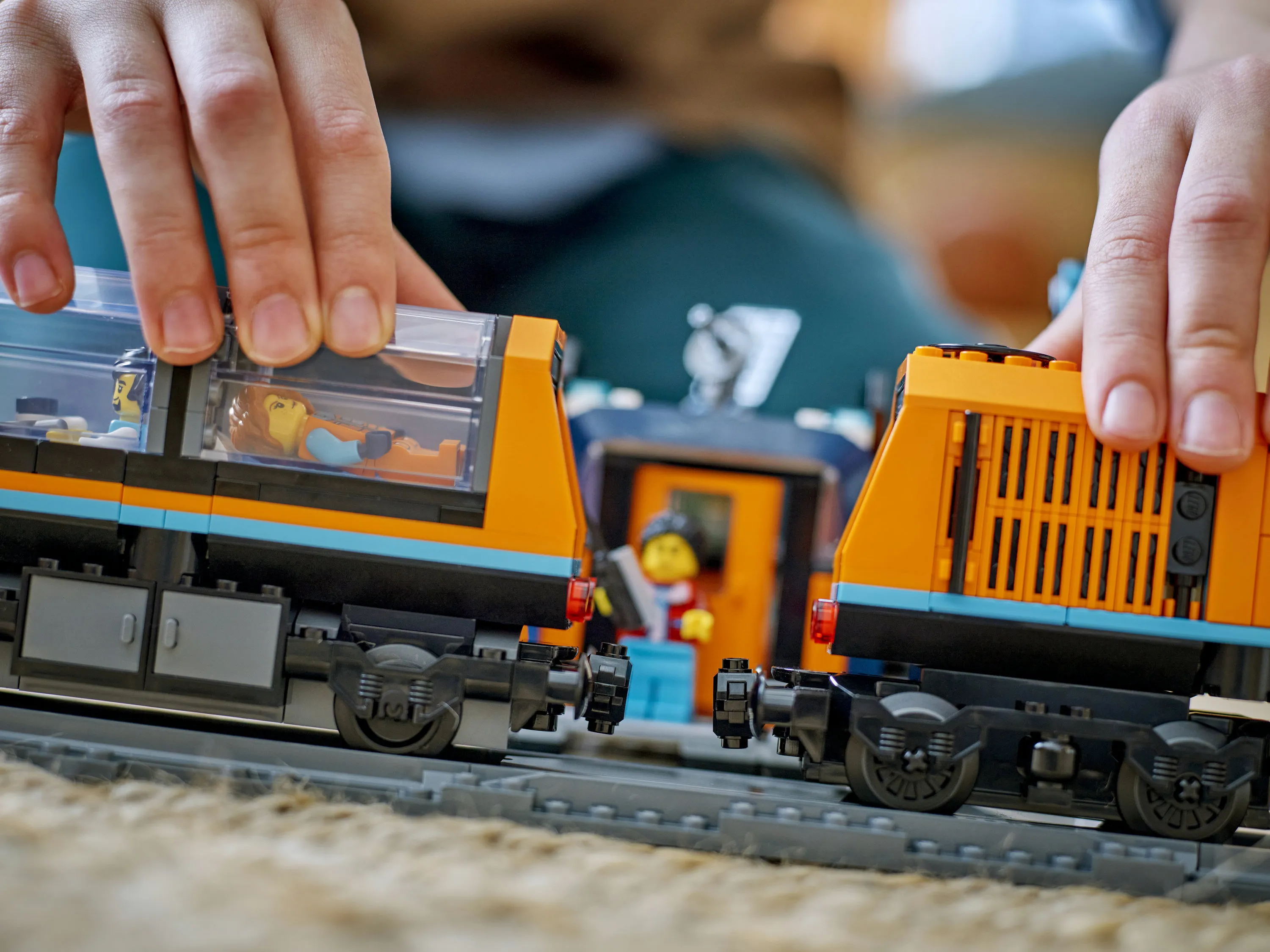 LEGO City Arctic Expedition Leader



&rsquo;s Express Train 60470