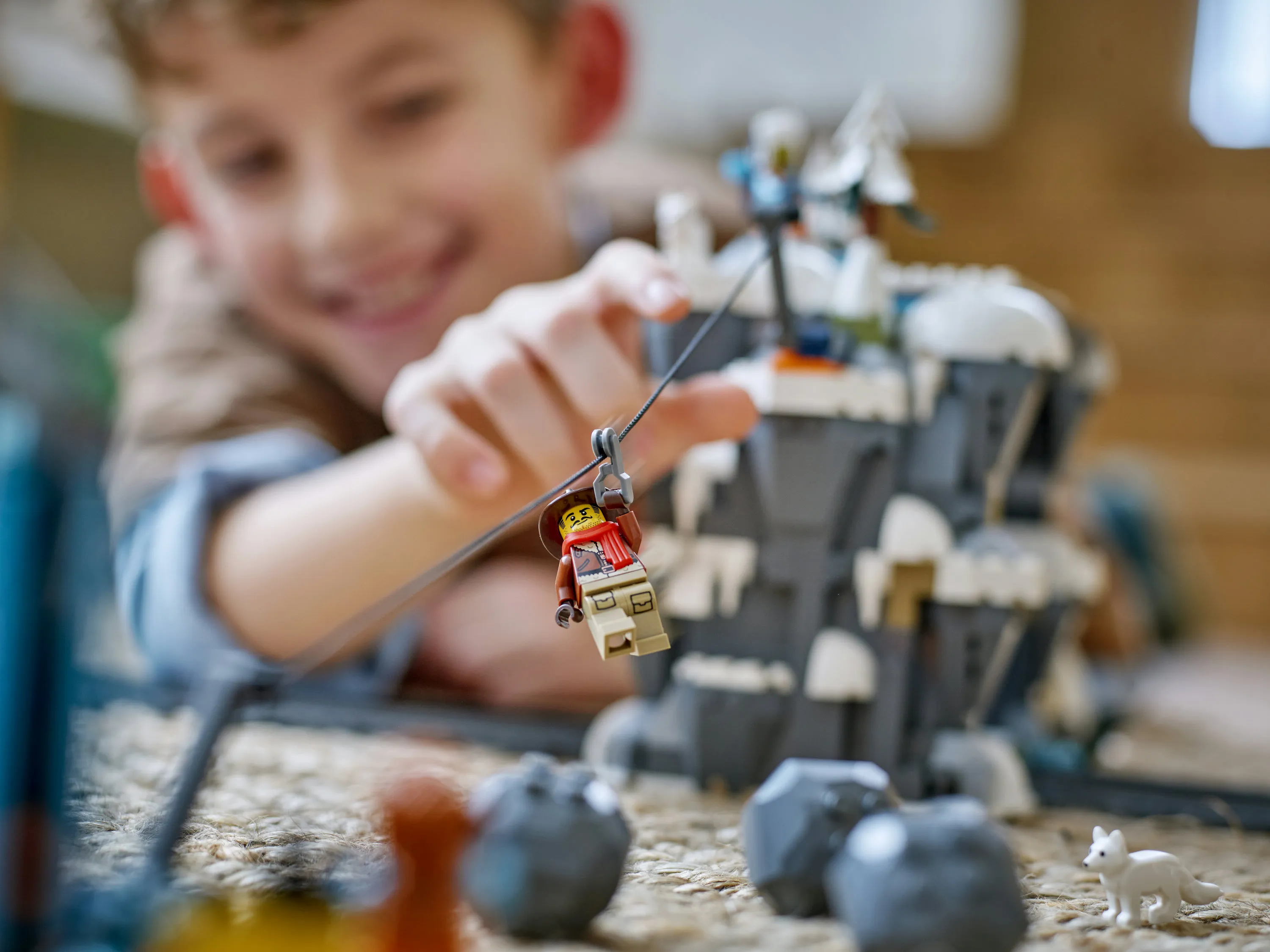 LEGO City Arctic Expedition Leader



&rsquo;s Express Train 60470